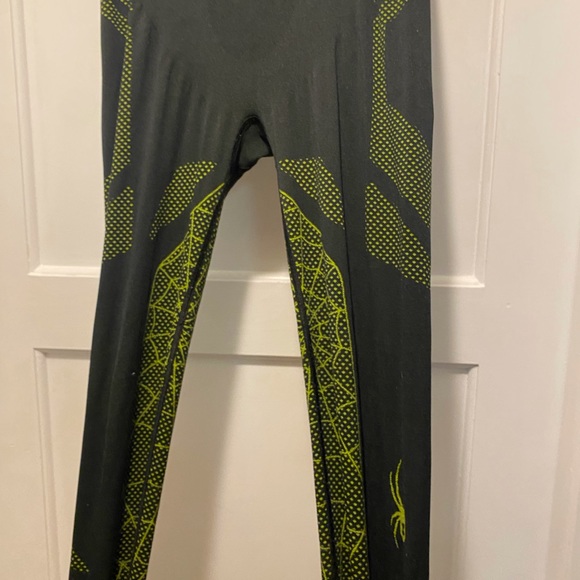 One set of Spyder Caden base layer top and bottoms red or green L/XL kids - Picture 8 of 15